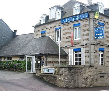 Saint-Hilaire-du-Harcouët Brit Hotel Le Cygne מראה חיצוני תמונה