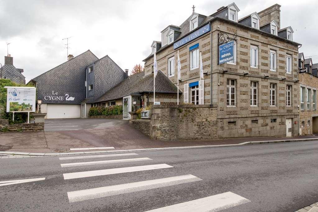 Saint-Hilaire-du-Harcouët Brit Hotel Le Cygne מראה חיצוני תמונה