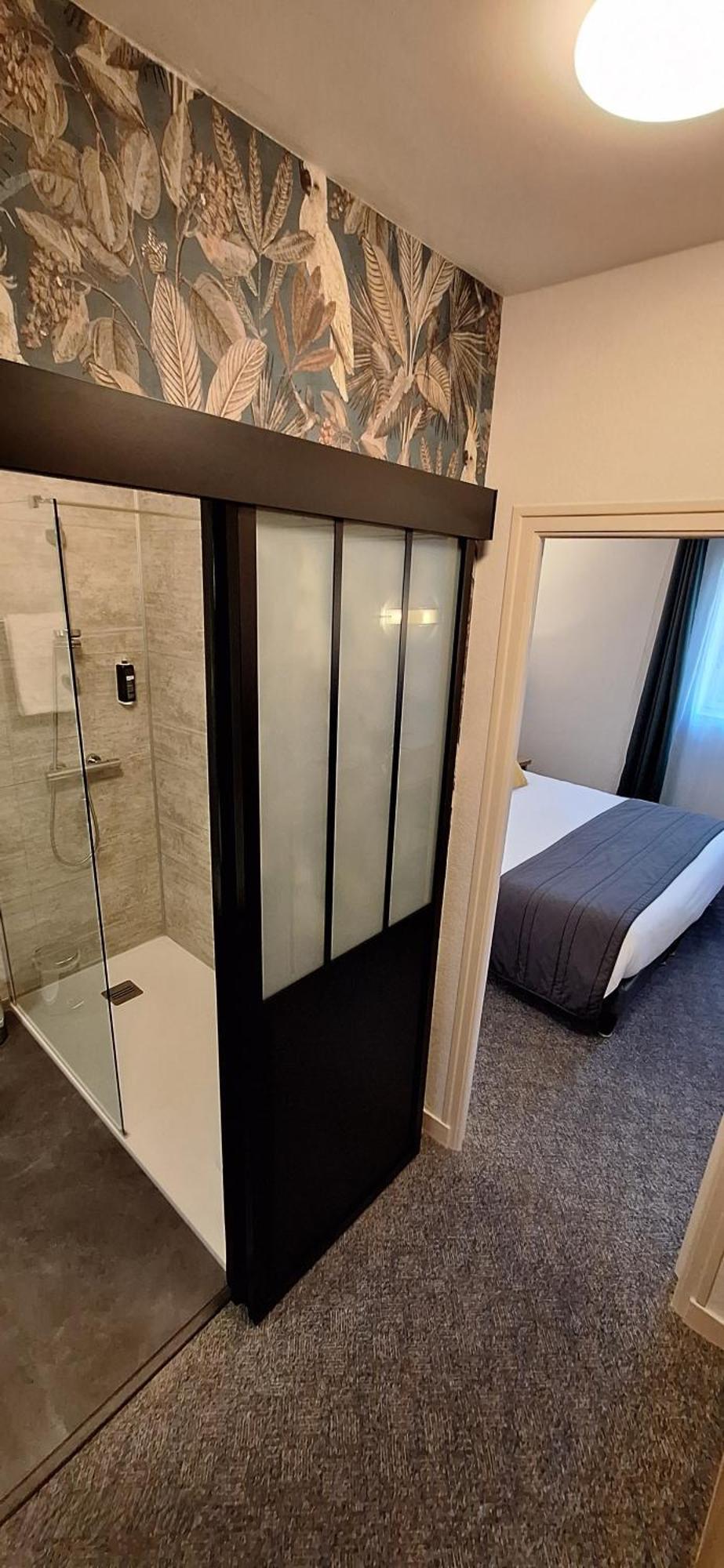 Saint-Hilaire-du-Harcouët Brit Hotel Le Cygne מראה חיצוני תמונה