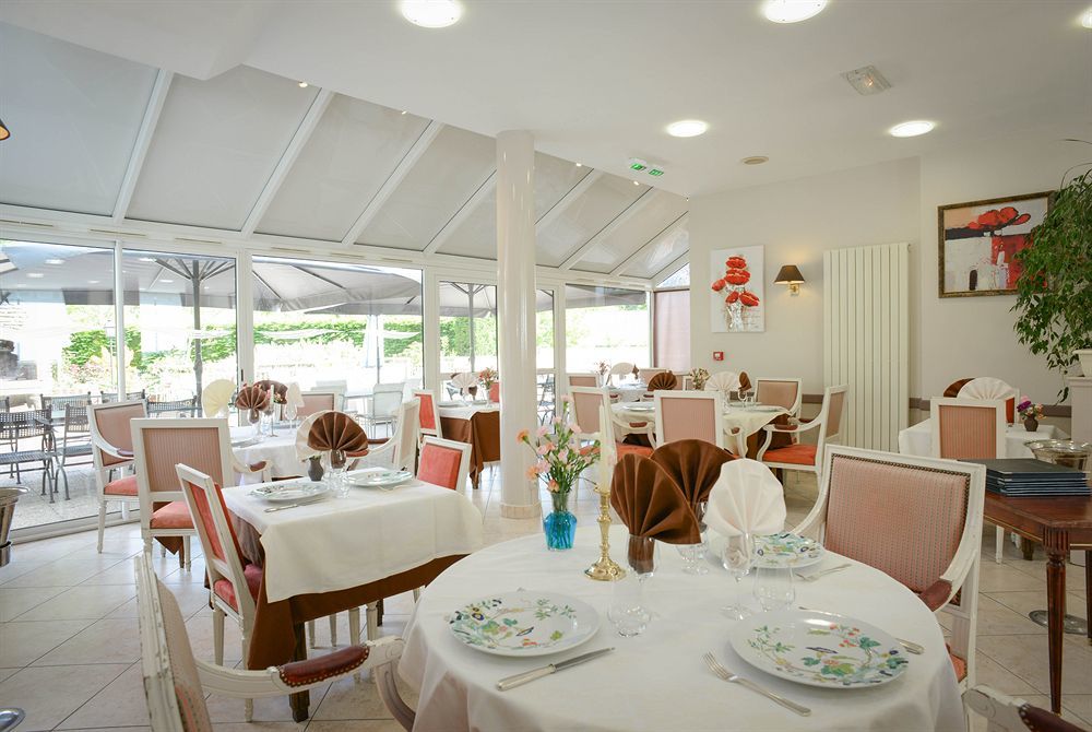 Saint-Hilaire-du-Harcouët Brit Hotel Le Cygne מראה חיצוני תמונה