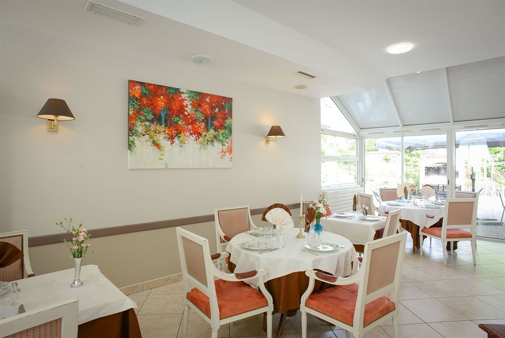 Saint-Hilaire-du-Harcouët Brit Hotel Le Cygne מראה חיצוני תמונה